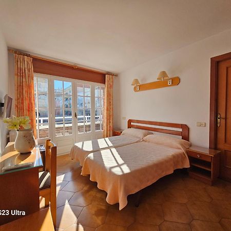 Hotel Blue Spot Malgrat de Mar Buitenkant foto