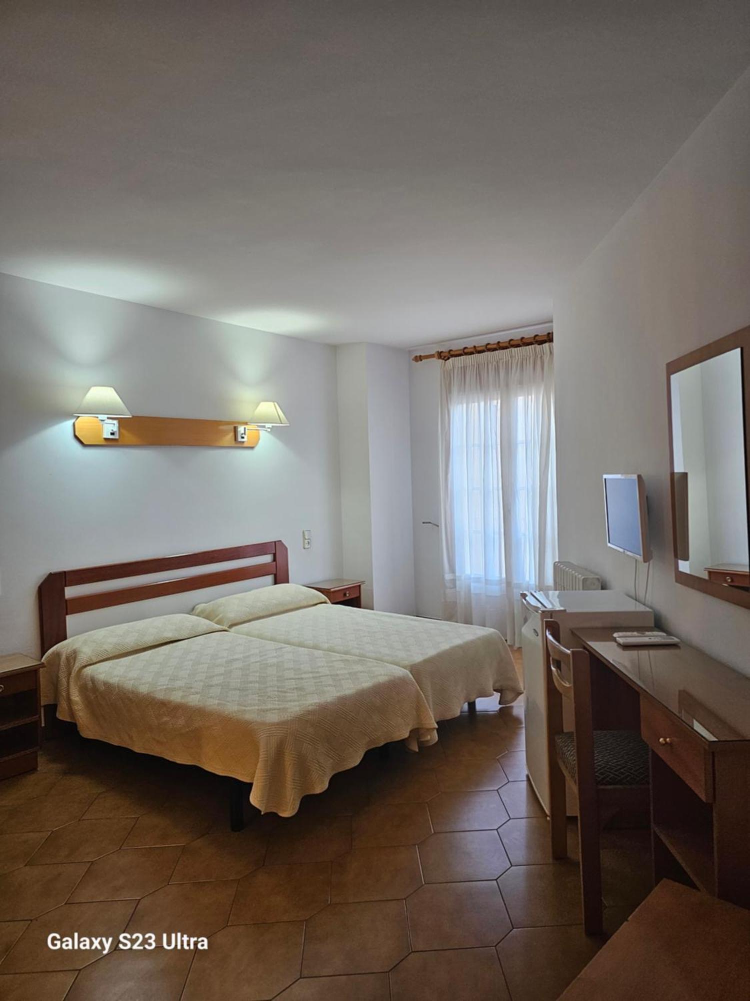 Hotel Blue Spot Malgrat de Mar Buitenkant foto