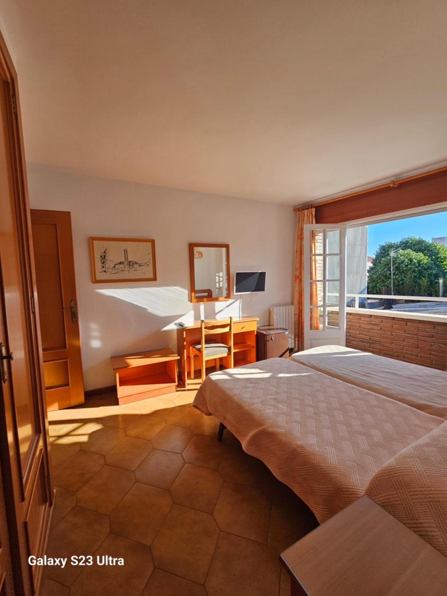 Hotel Blue Spot Malgrat de Mar Buitenkant foto