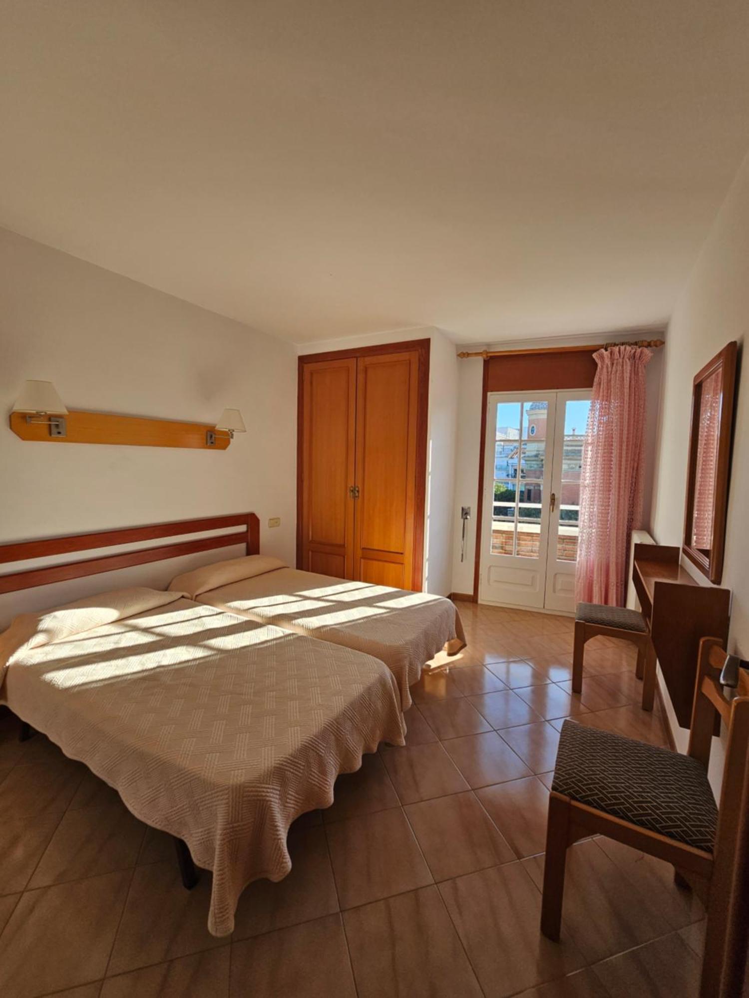 Hotel Blue Spot Malgrat de Mar Buitenkant foto