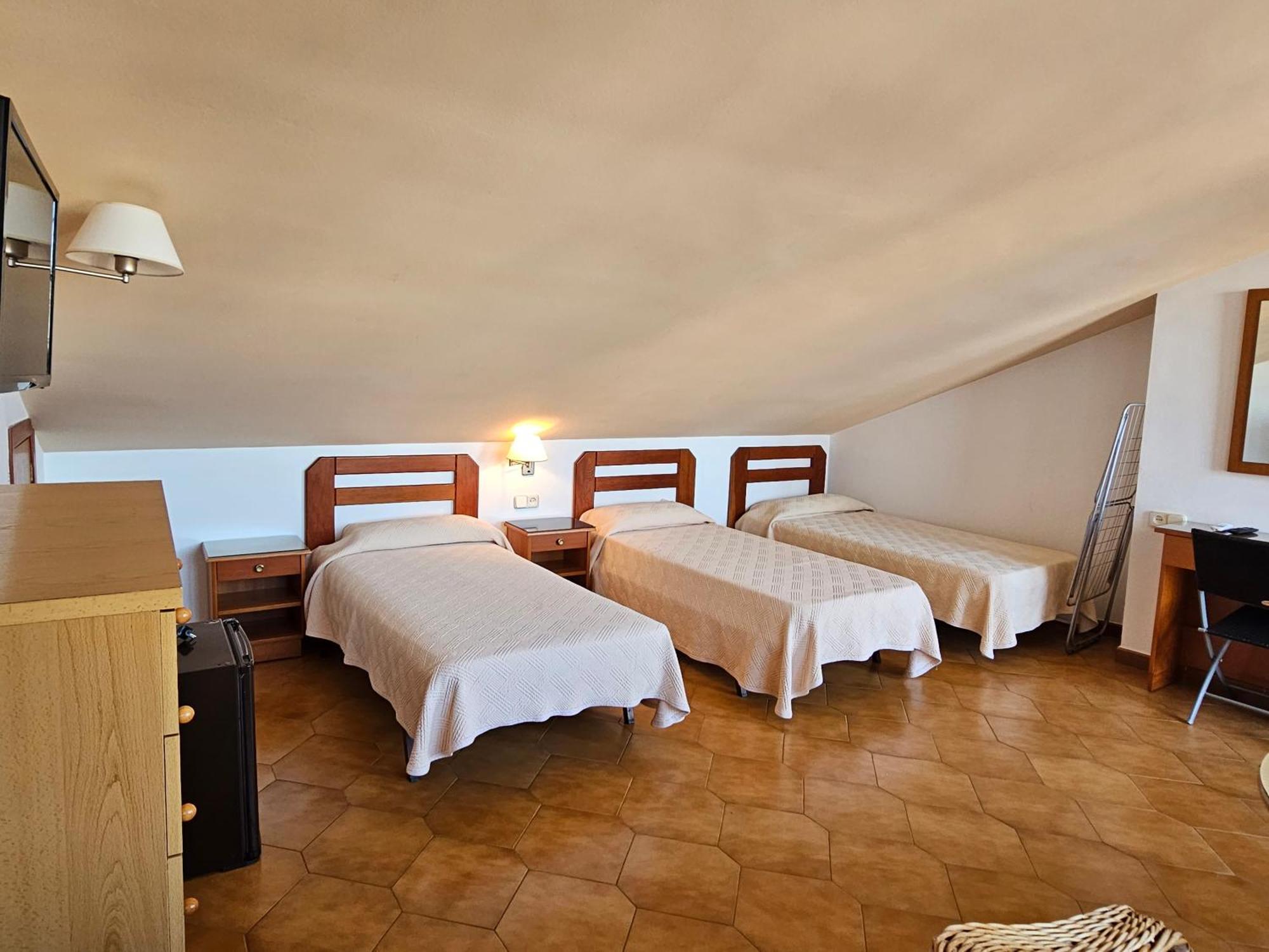 Hotel Blue Spot Malgrat de Mar Buitenkant foto